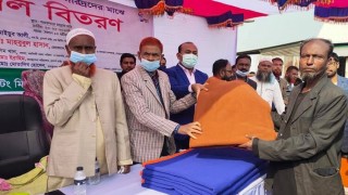 মাধবদীতে অসহায় মানুষের মধ্যে কম্বল বিতরণ মাধবদীতে অসহায় মানুষের মধ্যে কম্বল বিতরণ