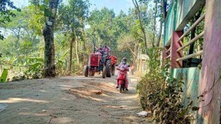 বেলাবতে নারায়ণপুর-দুলালকান্দি সড়কের বেহাল দশা, ভোগান্তি চরমে