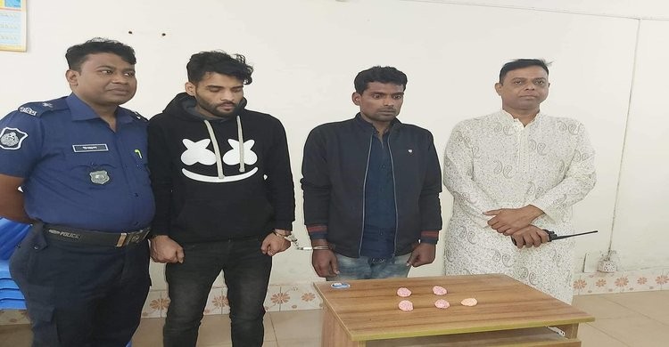বেলাবতে ৫০০ পিস ইয়াবাসহ দুই মাদক ব্যবসায়ী গ্রেফতার বেলাবতে ৫০০ পিস ইয়াবাসহ দুই মাদক ব্যবসায়ী গ্রেফতার
