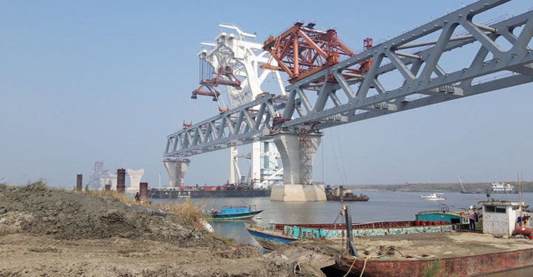 বসলো ২৪তম স্প্যান, পদ্মাসেতুর ৩৬০০ মিটার দৃশ্যমান বসলো ২৪তম স্প্যান, পদ্মাসেতুর ৩৬০০ মিটার দৃশ্যমান