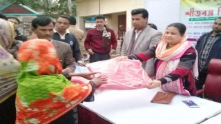 শিবপুরে দুস্থ শীতার্তদের মাঝে কম্বল বিতরণ