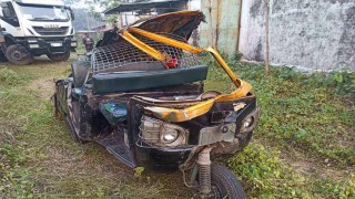 রাজবাড়ীতে বাস ও মাহেন্দ্র সংঘর্ষে মা মেয়েসহ ৫ জন নিহত