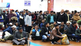 লিবিয়া থেকে ফিরলেন ১৪৮ বাংলাদেশি অভিবাসী