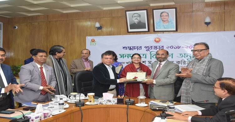নিজের উপর অর্পিত দায়িত্বকে ধারণ করতে হবে: গৃহায়ন ও গণপূর্ত মন্ত্রী নিজের উপর অর্পিত দায়িত্বকে ধারণ করতে হবে: গৃহায়ন ও গণপূর্ত মন্ত্রী