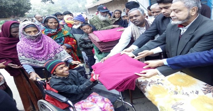 নরসিংদীতে অসহায় ব্যক্তিদের মাঝে কম্বল বিতরণ নরসিংদীতে অসহায় ব্যক্তিদের মাঝে কম্বল বিতরণ