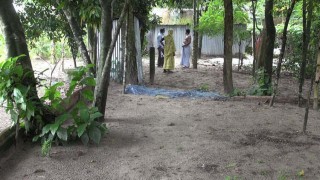 বেলাবতে দুইশ বছরের রাস্তা বন্ধ করে ঘর নির্মাণের অভিযোগ