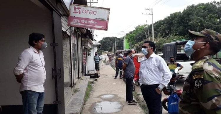 পলাশে ভ্রাম্যমাণ আদালতের অভিযানে ৬ মামলা পলাশে ভ্রাম্যমাণ আদালতের অভিযানে ৬ মামলা
