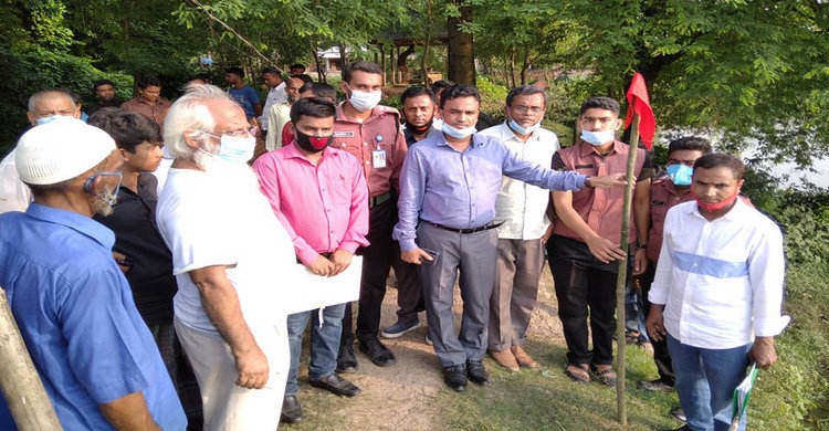 নরসিংদীতে অবৈধ দখলে থাকা ৪.১৫ একর সরকারি জমি উদ্ধার নরসিংদীতে অবৈধ দখলে থাকা ৪.১৫ একর সরকারি জমি উদ্ধার