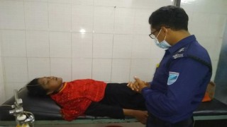 মাধবদীতে করোনা সন্দেহে কিশোরীকে বাস থেকে নামিয়ে গেলো যাত্রীরা, উদ্ধার করলো পুলিশ