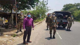 নরসিংদীতে নিয়ন্ত্রিত পরিসরে যাত্রী পরিবহন নিশ্চিতকরণে ভ্রাম্যমাণ আদালত নরসিংদীতে নিয়ন্ত্রিত পরিসরে যাত্রী পরিবহন নিশ্চিতকরণে ভ্রাম্যমাণ আদালত