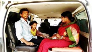 পলাশে শিশুটির চিকিৎসার দায়িত্ব নিলেন পুলিশ কর্মকর্তা