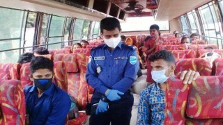 শিবপুরে গণপরিবহণে পুলিশের অভিযান শিবপুরে গণপরিবহণে পুলিশের অভিযান