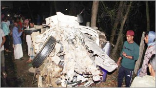 চট্টগ্রামে ট্রাক-লেগুনার মুখোমুখি সংঘর্ষে নিহত ১৫