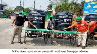 পলাশে স্বেচ্ছাসেবী সংগঠনদের জীবাণুমুক্তকরণ অভিযান অব্যাহত