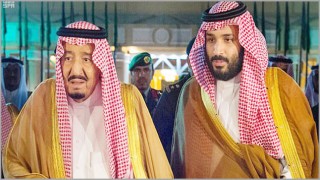 বাবাকে সিংহাসনচ্যুত করতে মরিয়া যুবরাজ সালমান!