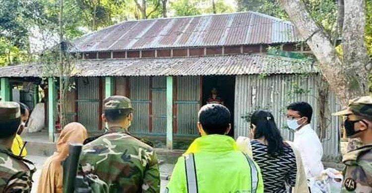 শিবপুরে হোম কোয়ারেন্টাইনে থাকা প্রবাসীদের খাদ্য সামগ্রী বিতরণ শিবপুরে হোম কোয়ারেন্টাইনে থাকা প্রবাসীদের খাদ্য সামগ্রী বিতরণ