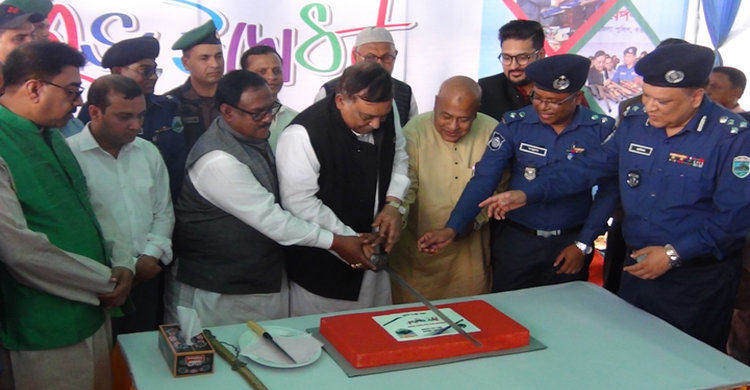 মোদির বাংলাদেশ সফর নিয়ে অরাজক পরিস্থিতি সৃষ্টি করতে দেয়া হবে না: স্বরাষ্ট্রমন্ত্রী মোদির বাংলাদেশ সফর নিয়ে অরাজক পরিস্থিতি সৃষ্টি করতে দেয়া হবে না: স্বরাষ্ট্রমন্ত্রী
