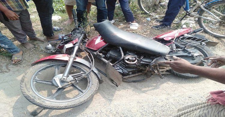 রায়পুরায় বাসচাপায় স্বাস্থ্য সহকারীসহ দুইজন নিহত রায়পুরায় বাসচাপায় স্বাস্থ্য সহকারীসহ দুইজন নিহত