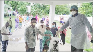 জিনারদীতে এমপির পক্ষ থেকে দ্বিতীয় দফায় ১২ শত পরিবারে ত্রাণ সহায়তা প্রদান জিনারদীতে এমপির পক্ষ থেকে দ্বিতীয় দফায় ১২ শত পরিবারে ত্রাণ সহায়তা প্রদান