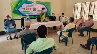 মাধবদীতে করোনা শনাক্তকরণে স্যাম্পল কালেকশন বুথ উদ্বোধন