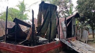 রায়পুরায় আধিপত্য বিস্তার নিয়ে সংঘর্ষ, টেঁটাবিদ্ধ হয়ে নিহত ১ রায়পুরায় আধিপত্য বিস্তার নিয়ে সংঘর্ষ, টেঁটাবিদ্ধ হয়ে নিহত ১