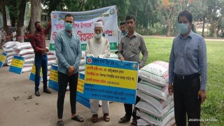 শিবপুরে মৎস চাষীদের মাঝে মৎস্য খাদ্যউপকরণ বিতরণ