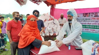রায়পুরায় যুবলীগ নেতার উদ্যোগে ঈদসামগ্রী বিতরণ রায়পুরায় যুবলীগ নেতার উদ্যোগে ঈদসামগ্রী বিতরণ