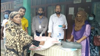 বেলাবতে প্রতিবন্ধী ও হতদরিদ্রদের মধ্যে খাদ্যসামগ্রী বিতরণ