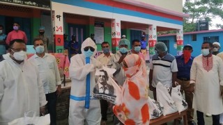 চরসিন্দুরে দ্বিতীয় দফায় কর্মহীন ১২০০ পরিবারে ত্রাণ সহায়তা চরসিন্দুরে দ্বিতীয় দফায় কর্মহীন ১২০০ পরিবারে ত্রাণ সহায়তা