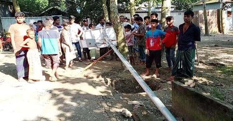 রায়পুরায় বিদ্যুৎস্পর্শে দুই ছাত্রের মৃত্যু রায়পুরায় বিদ্যুৎস্পর্শে দুই ছাত্রের মৃত্যু