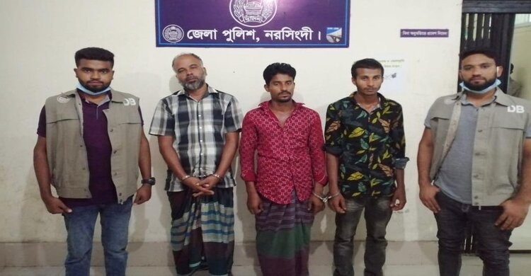 নরসিংদীতে তিন অটোরিকশা চোর গ্রেফতার, ৬ অটোরিকশা উদ্ধার নরসিংদীতে তিন অটোরিকশা চোর গ্রেফতার, ৬ অটোরিকশা উদ্ধার