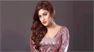 হোম আইসোলেশনে করোনা আক্রান্ত চিত্রনায়িকা মৌ, চাইলেন দোয়া