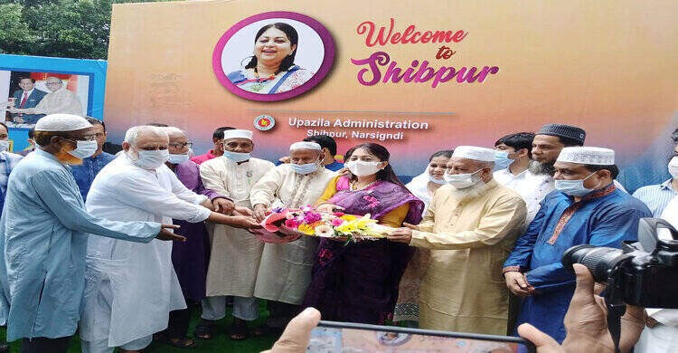শিবপুরে বিভিন্ন অফিস পরিদর্শনে জেলা প্রশাসক শিবপুরে বিভিন্ন অফিস পরিদর্শনে জেলা প্রশাসক