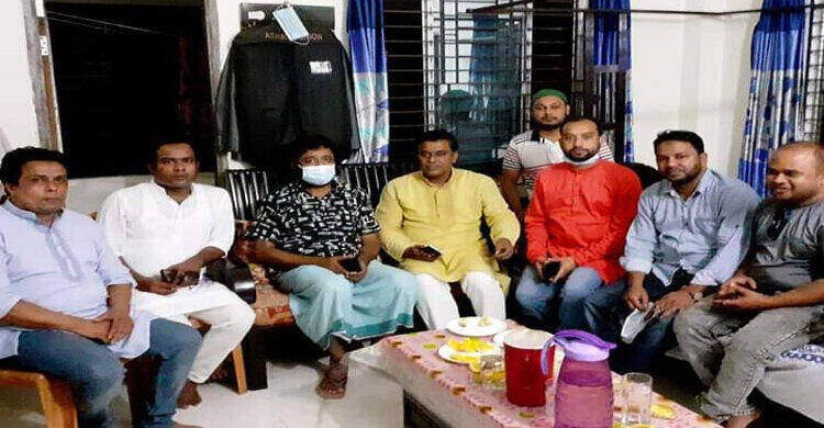 শিবপুরে অসুস্থ বিএনপি নেতাদের খোঁজ নিলেন মনজুর এলাহী শিবপুরে অসুস্থ বিএনপি নেতাদের খোঁজ নিলেন মনজুর এলাহী