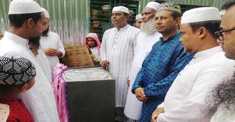 শিবপুরে জামে মসজিদ এর উদ্বোধন করলেন মনজুর এলাহী শিবপুরে জামে মসজিদ এর উদ্বোধন করলেন মনজুর এলাহী