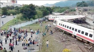ভয়াবহ ট্রেন দুর্ঘটনায় তাইওয়ানে নিহত ৩৬