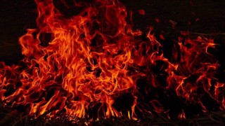 নরসিংদীতে জেনারেটরে জ্বালানি ভরার সময় মসজিদের খাদেম অগ্নিদগ্ধ