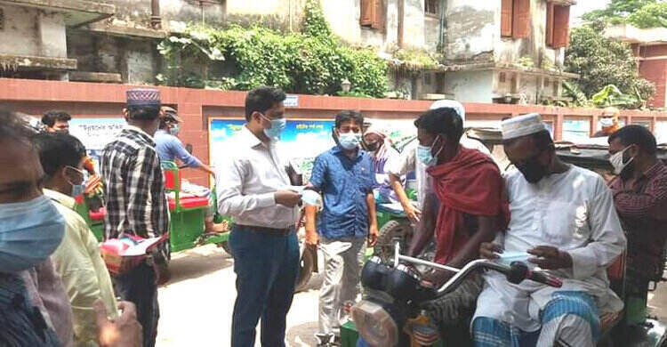 শিবপুরে করোনা মোকাবেলায় কুইক রেসপন্স টিমের জনসচেতনতামূলক কর্মসূচি শিবপুরে করোনা মোকাবেলায় কুইক রেসপন্স টিমের জনসচেতনতামূলক কর্মসূচি