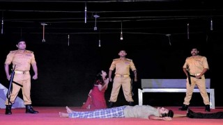 নরসিংদীতে মঞ্চায়িত হলো নাটক “অভিশপ্ত আগস্ট”