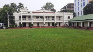 নরসিংদীতে এইচএসসি পরীক্ষার্থীদের নিকট থেকে অতিরিক্ত অর্থ অদায়ের অভিযোগ