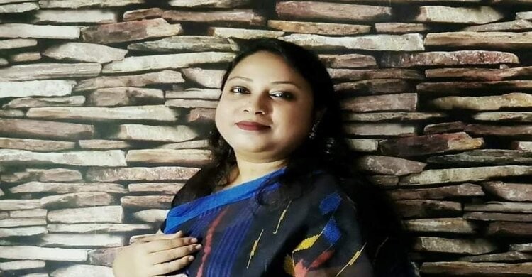 নরসিংদীতে চিরনিদ্রায় শায়িত হলেন পিআইবি’র সহকারী অধ্যাপক কামরুন্নাহার নরসিংদীতে চিরনিদ্রায় শায়িত হলেন পিআইবি’র সহকারী অধ্যাপক কামরুন্নাহার