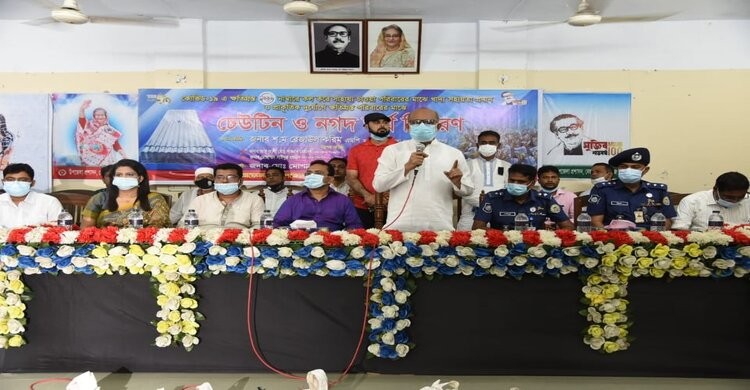 দুর্যোগে রাষ্ট্রের পক্ষ থেকে শেখ হাসিনা সরকার সবকিছুই করবে: শ ম রেজাউল করিম দুর্যোগে রাষ্ট্রের পক্ষ থেকে শেখ হাসিনা সরকার সবকিছুই করবে: শ ম রেজাউল করিম