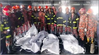 বগুড়ায় প্লাস্টিক কারখানায় অগ্নিকাণ্ডের ঘটনায় ৫ শ্রমিকের মরদেহ উদ্ধার