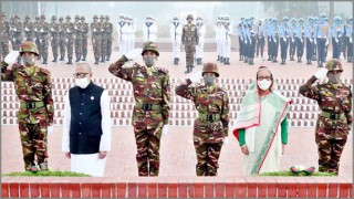 মহান বিজয় দিবস: জাতীয় স্মৃতিসৌধে রাষ্ট্রপতি ও প্রধানমন্ত্রীর শ্রদ্ধা নিবেদন