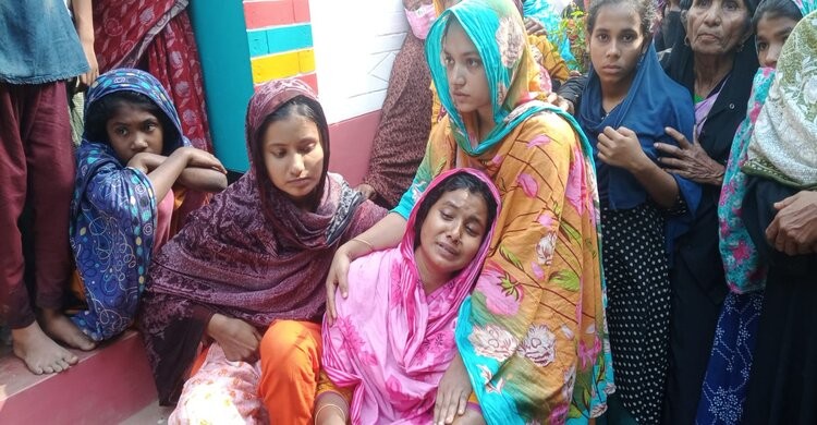 রায়পুরায় অপহরণের ৫ দিন পর শিশুর গলিত মরদেহ উদ্ধার রায়পুরায় অপহরণের ৫ দিন পর শিশুর গলিত মরদেহ উদ্ধার