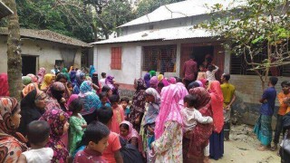 শিবপুরে নিজ ঘর থেকে গৃহবধূর ঝুলন্ত লাশ উদ্ধার