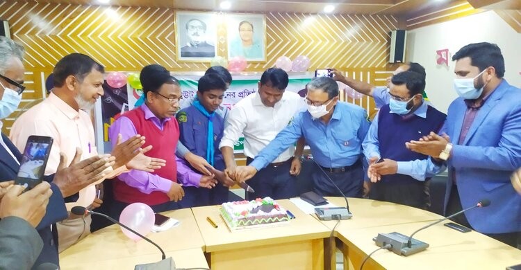 শিবপুরে স্কাউট আন্দোলনের প্রতিষ্ঠাতা ব্যাডেন পাওয়েল’র জন্মদিন পালন শিবপুরে স্কাউট আন্দোলনের প্রতিষ্ঠাতা ব্যাডেন পাওয়েল’র জন্মদিন পালন