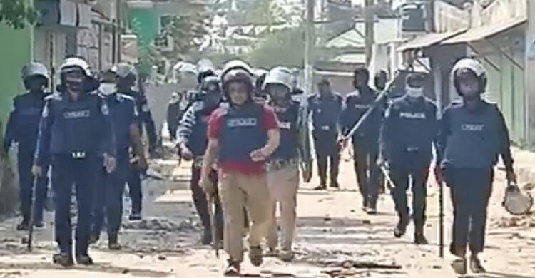ভৈরবে ২ কাউন্সিলর প্রার্থীর সমর্থকদের মধ্যে সংঘর্ষ, আহত ১৫ ভৈরবে ২ কাউন্সিলর প্রার্থীর সমর্থকদের মধ্যে সংঘর্ষ, আহত ১৫