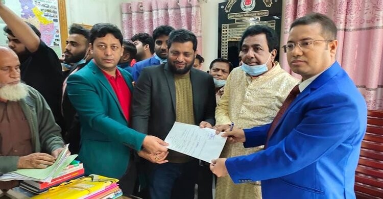 নরসিংদী ও মাধবদী পৌর নির্বাচনে মেয়র পদে ১২ প্রার্থীর মনোনয়নপত্র জমা নরসিংদী ও মাধবদী পৌর নির্বাচনে মেয়র পদে ১২ প্রার্থীর মনোনয়নপত্র জমা