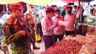 নরসিংদীতে বিধিনিষেধ অমান্যে ৬৭ মামলায় জরিমানা আদায়